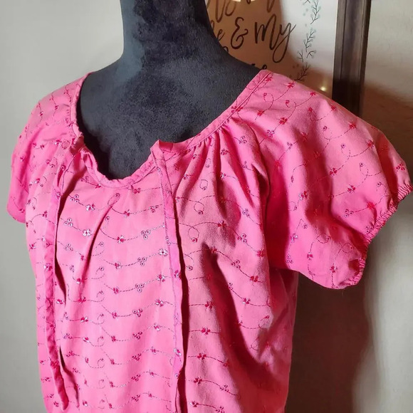 Bobbie Brooks Ladies' Pink Embroidered Short Sleeve Peasant Blouse Size Medium - Picture 11 of 12